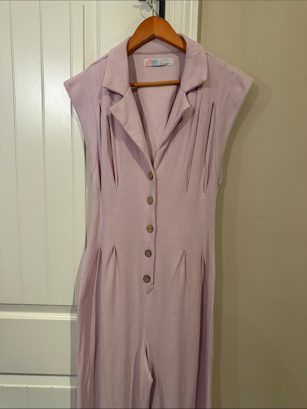 Sleeveless Lavender Wide Leg Jumpsuit with Button Front - Picture 2 of 8
